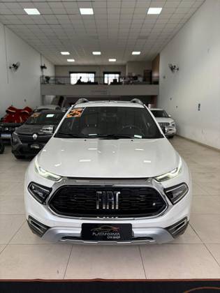 FIAT TORO 2.0 16V TURBO DIESEL RANCH 4WD AT9 FIAT TORO 2.0 16V TURBO DIESEL RANCH 4WD AT9